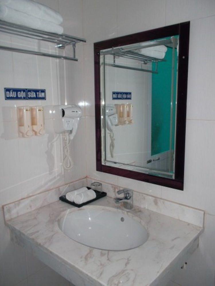 Phu Nhuan Hotel Hanoi Eksteriør billede
